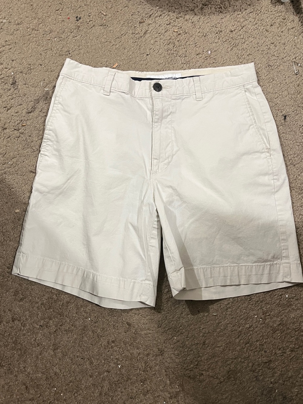 Amazon Essentials Cream Flat-Front Chino Shorts